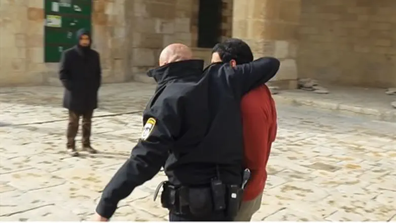 Arrest on the Temple Mount
