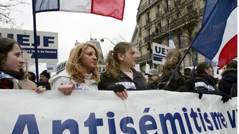 March against French anti-Semitism (file)