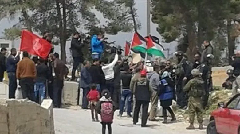 Protesters in Hevron (file)