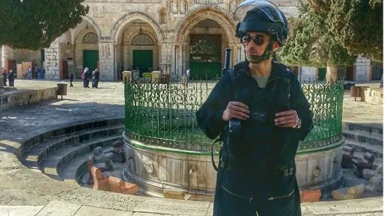 Police on the Temple Mount (file)