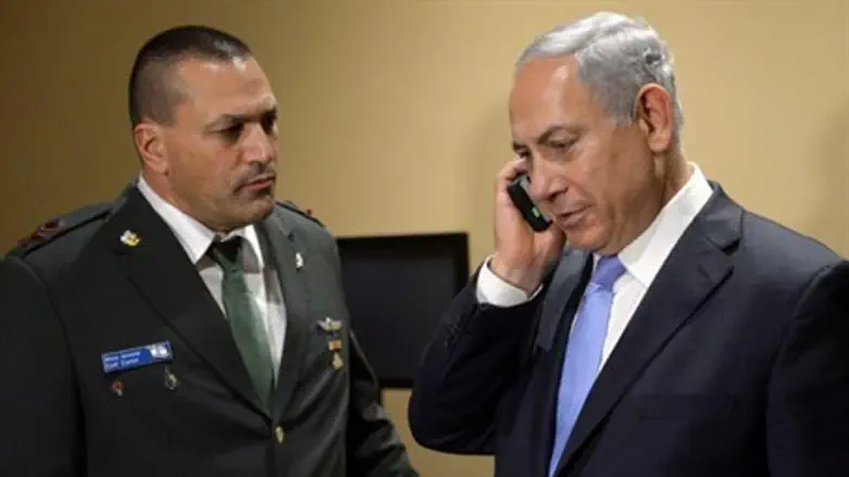 Binyamin Netanyahu on the phone