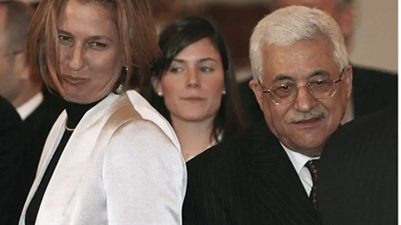 Tzipi Livni and Mahmoud Abbas (file)