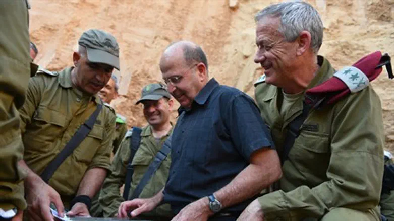 Ya'alon meets with IDF's Gaza Division