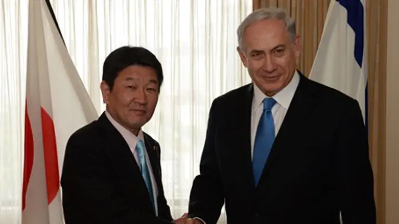 Toshimitsu Motegi and Binyamin Netanyahu
