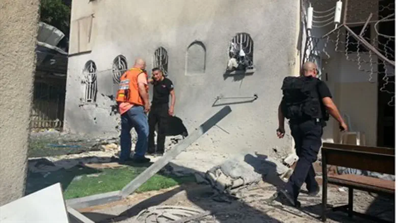 Damage to Ashdod synagogue