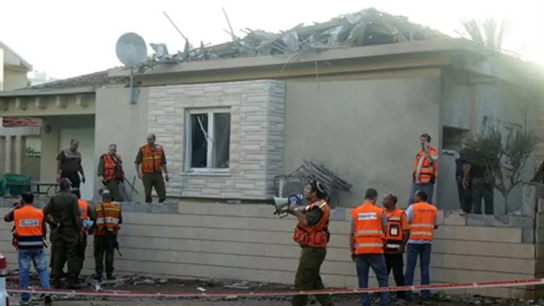 House hit by rocket in Ashkelon