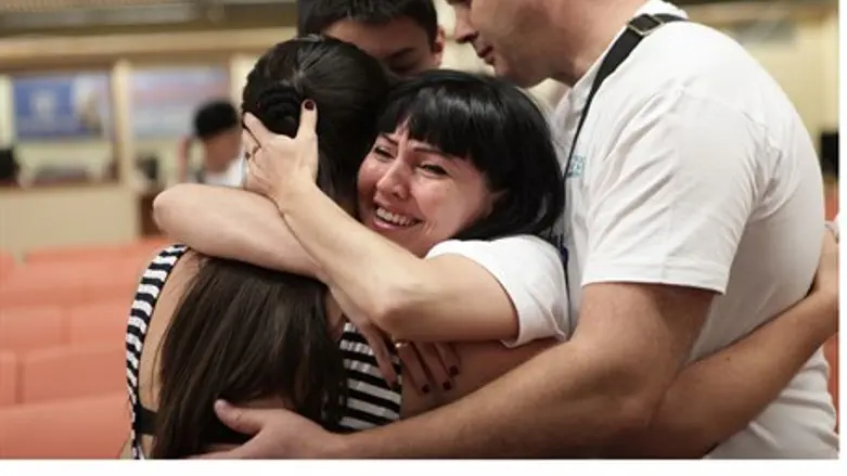 Reunited: Zheludev family makes aliyah