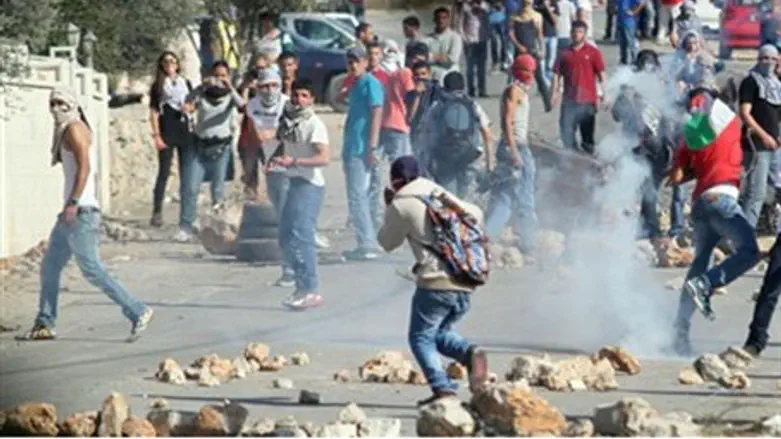Riots in eastern Jlem