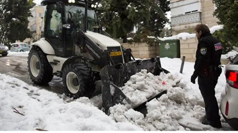 Aftermath of 2013 snowstorm in Jerusalem