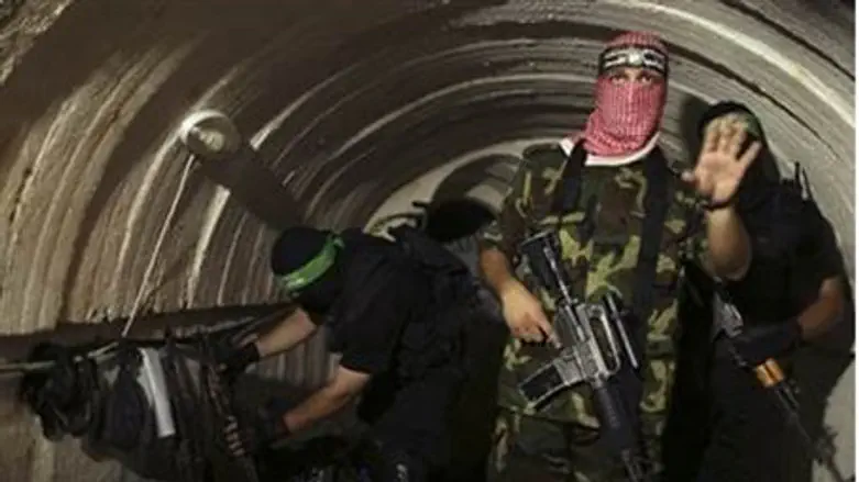 Hamas terrorists inside terror tunnel (file)