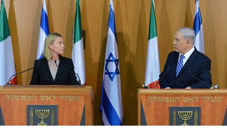 Mogherini (L), Netanyahu