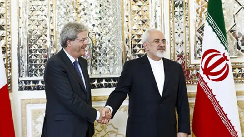 Iranian Foreign Minister Mohammad Javad Zarif and Italian counterpart Paolo Gentiloni
