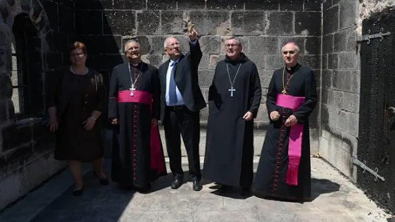 Rivlin (C) with Christian leaders