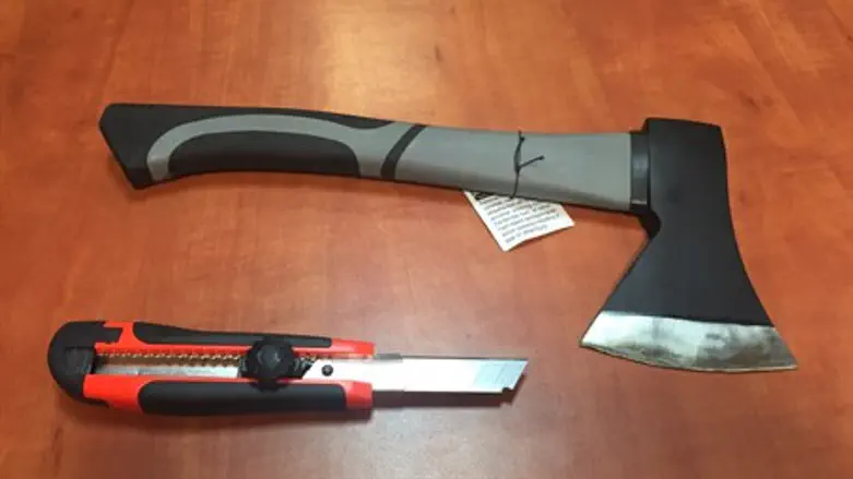 Axe and knife confiscated