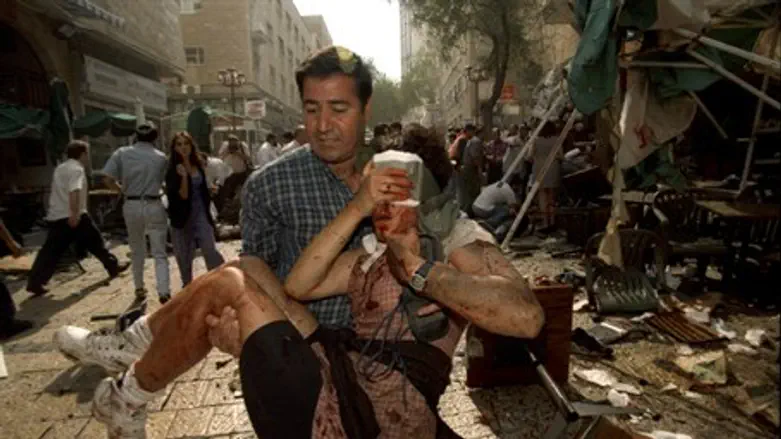 Triple suicide bombing in Ben Yehuda, Jerusalem, 1997 (illustration)