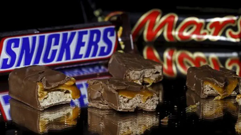 Mars and Snickers candy bars
