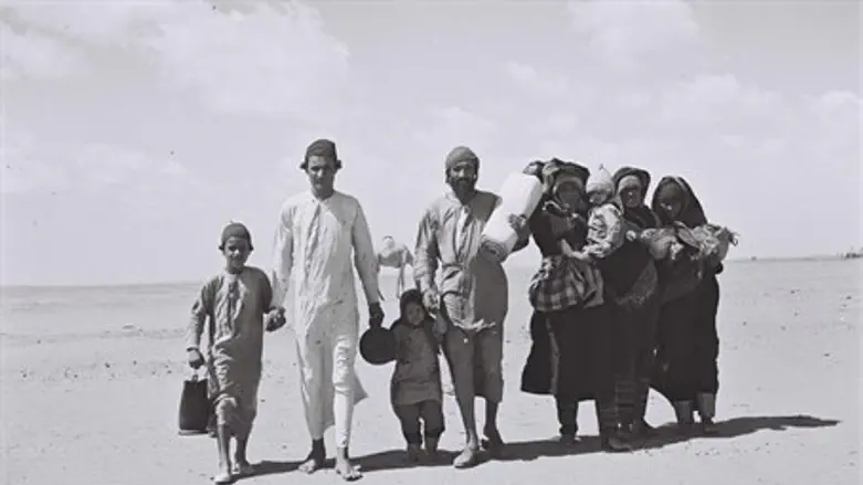 Yemenite Jews flee their homes