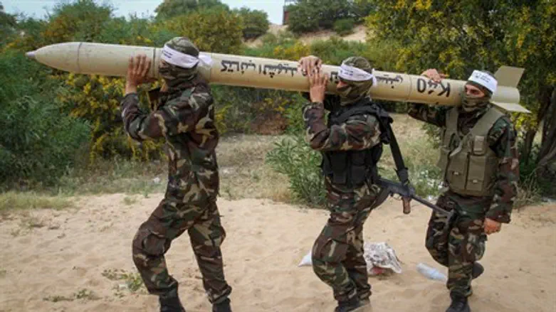 Gaza terrorists with domestic missile (illustration)