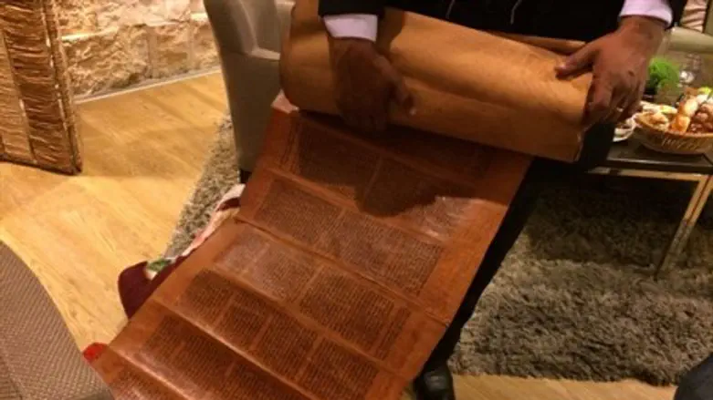 500-year-old Torah scroll brought from Yemen to Israel