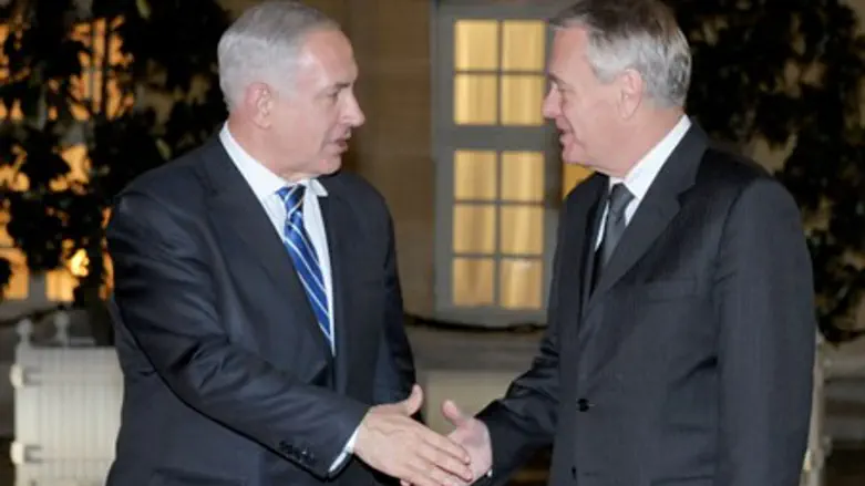 Jean-Marc Ayrault meets with Netanyahu