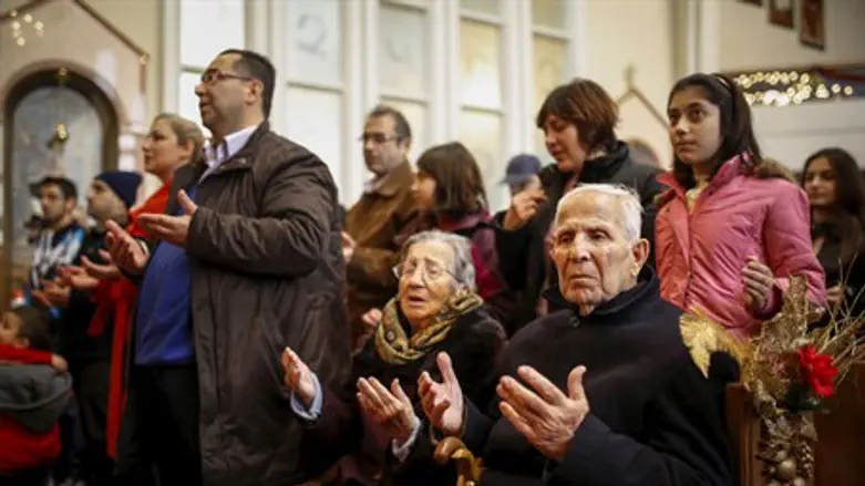 Armenian refugees from Syria attend church service (file)
