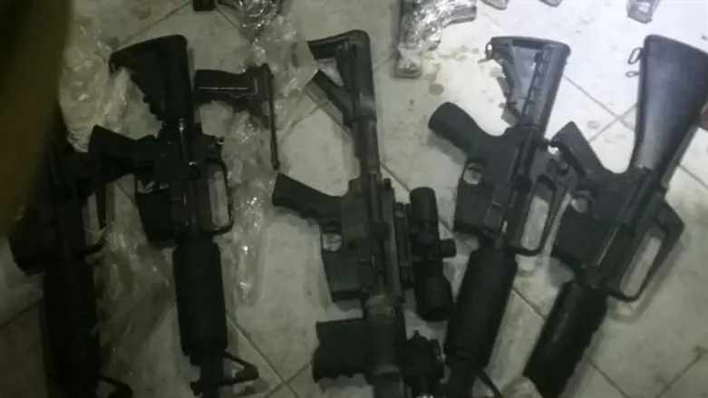 Weapons that were smuggled from Jordan into Israel