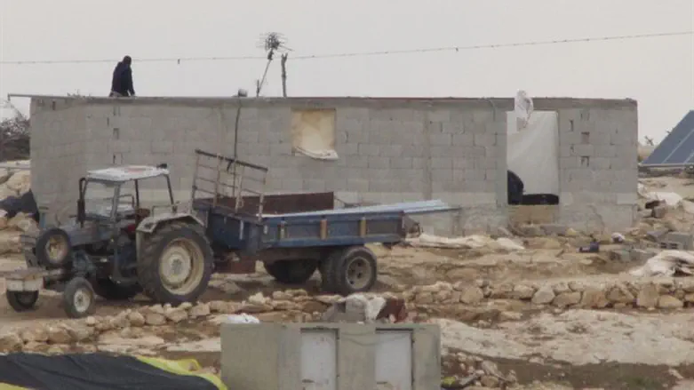 בנייה במאחז הפלסטיני סמוך לסוסיא