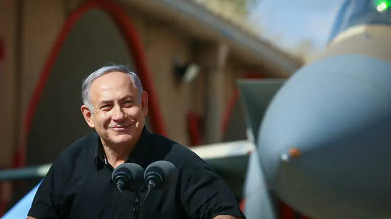 Netanyahu visits the Tel Nof air force base