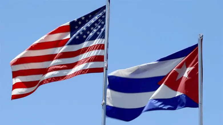 דגלי ארה"ב וקובה