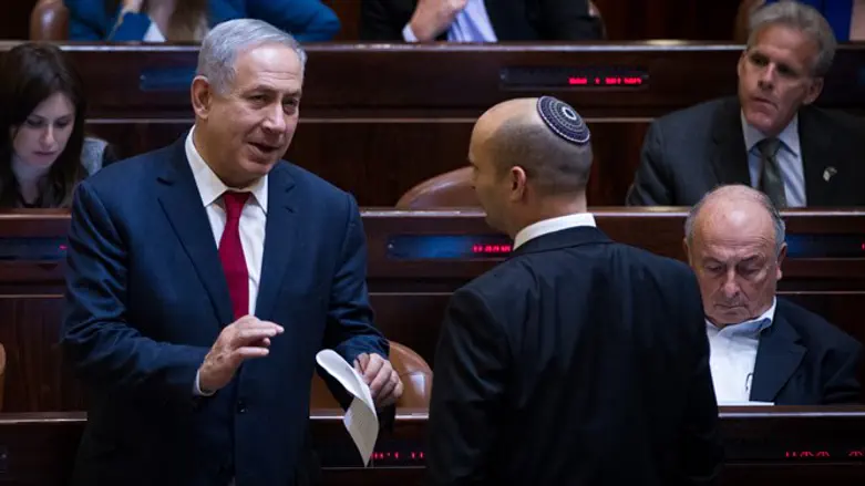 Netanyahu and Bennett at Knesset session