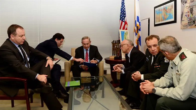 Netanyahu in preparatory meeting for Trump summit
