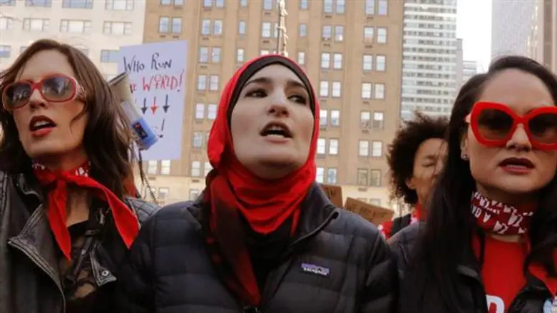 Women's March, including Linda Sarsour (center)
