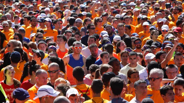 Runners take part in the Jerusalem Marathon