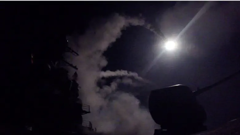 USS Porter fires Tomahawk cruise missiles at Syrian airbase follow gas attack