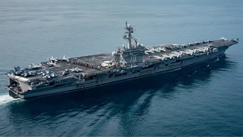 Aircraft carrier USS Carl Vinson en route to Korean peninsula