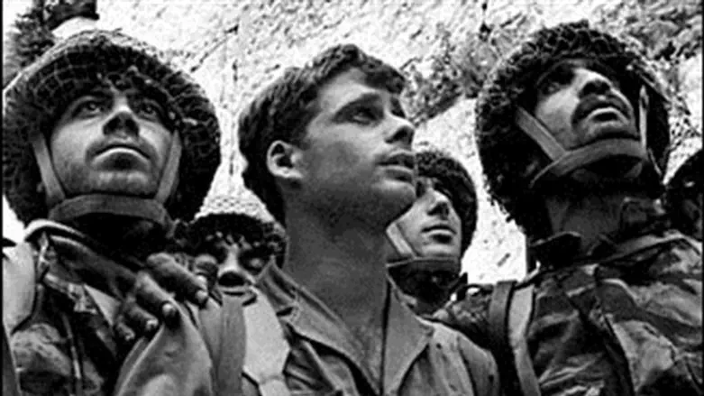 Six Day War Paratroopers at the Wall