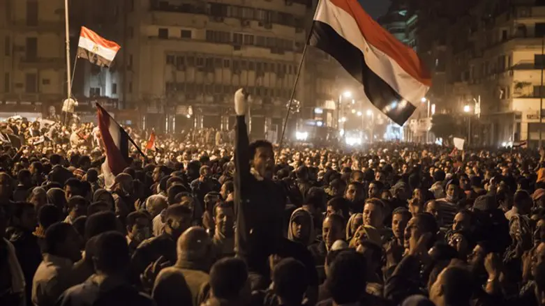 Masses in Cairo during "Arab Spring"