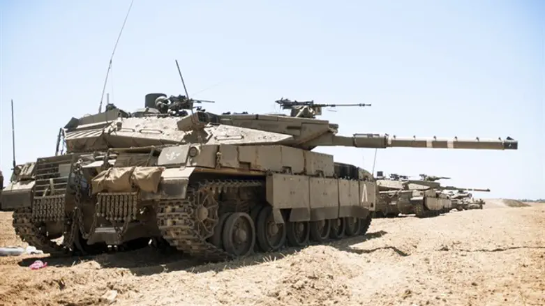 Merkava tank near Gaza