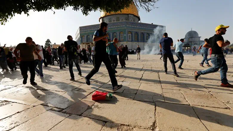 Riots break on Temple Mount, July 27th 2017