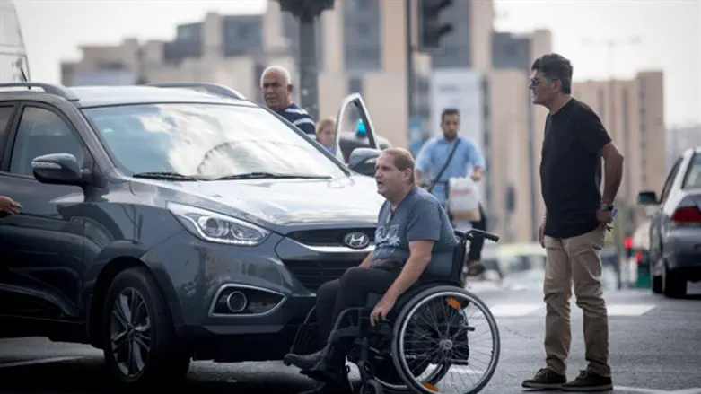 Disabled Israelis protesting