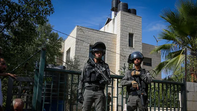 Israeli forces outside Har Adar murderer's house