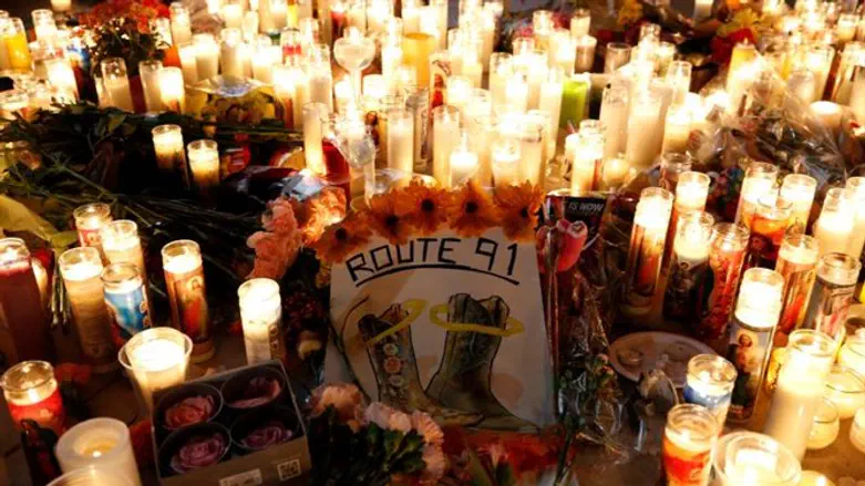candles in memory of Las Vegas shooting victims