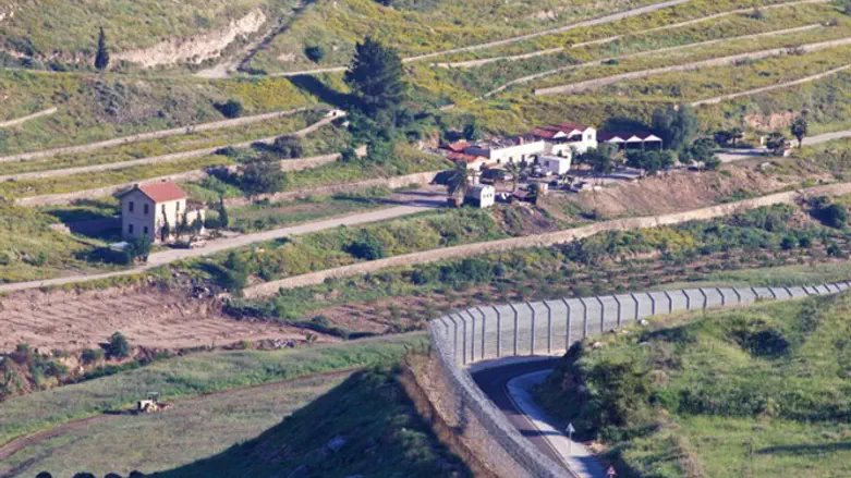 Israeli security fence in Golan Heights