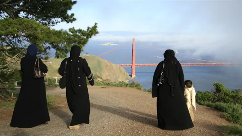 American Muslims in California San Francisco Golden Gate Bridge