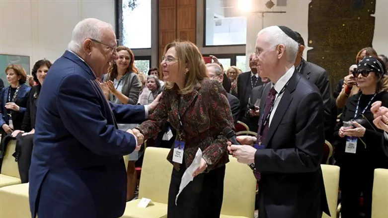 Israel's president with AIPAC delegation