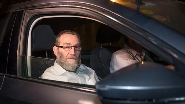 MK Moshe Gafni at the entrance to the Prime Minister's Office