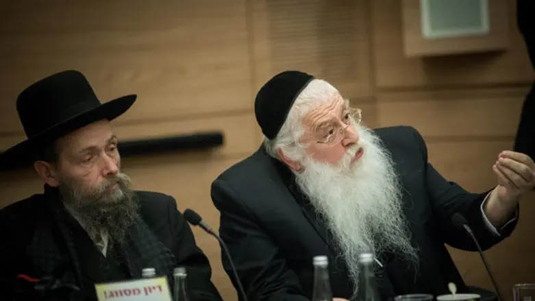 Dep. Education Minister Meir Porush (r) addresses Knesset committee hearing
