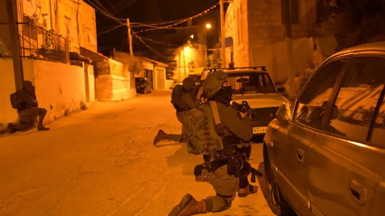 Forces during operation to arrest terrorist who murdered Itamar Ben-Gal