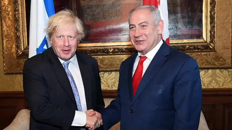 Netanyahu and British Foreign Secretary Boris Johnson