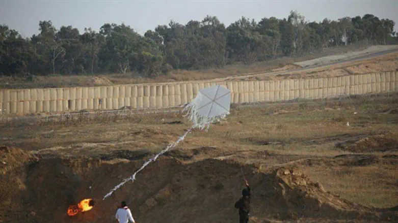 Incendiary kite launch